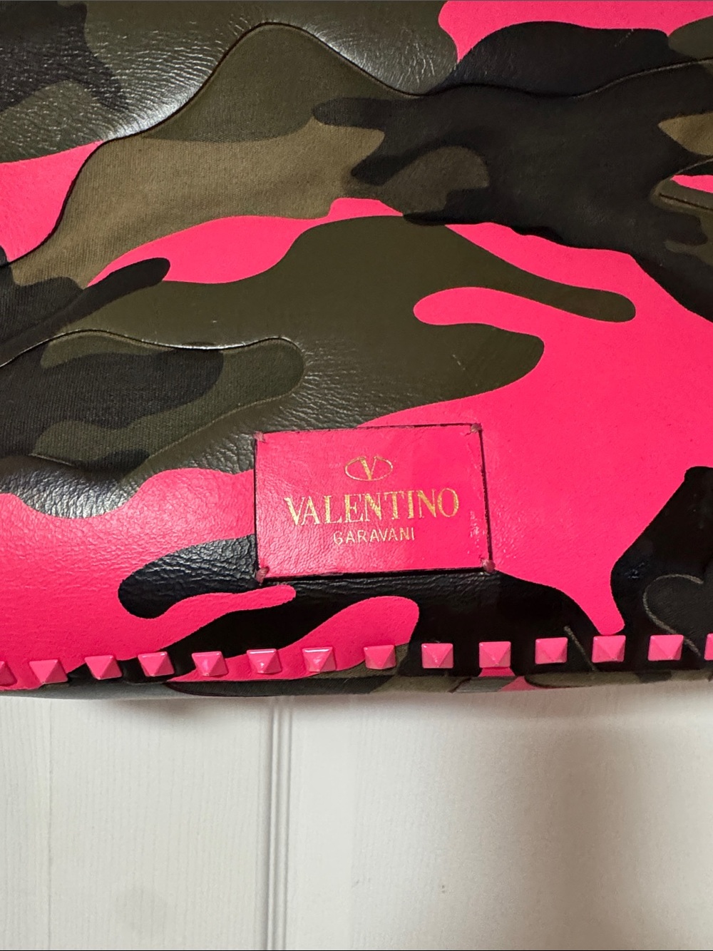 READ—Valentino Pink Camo Bag - Picture 3 of 14